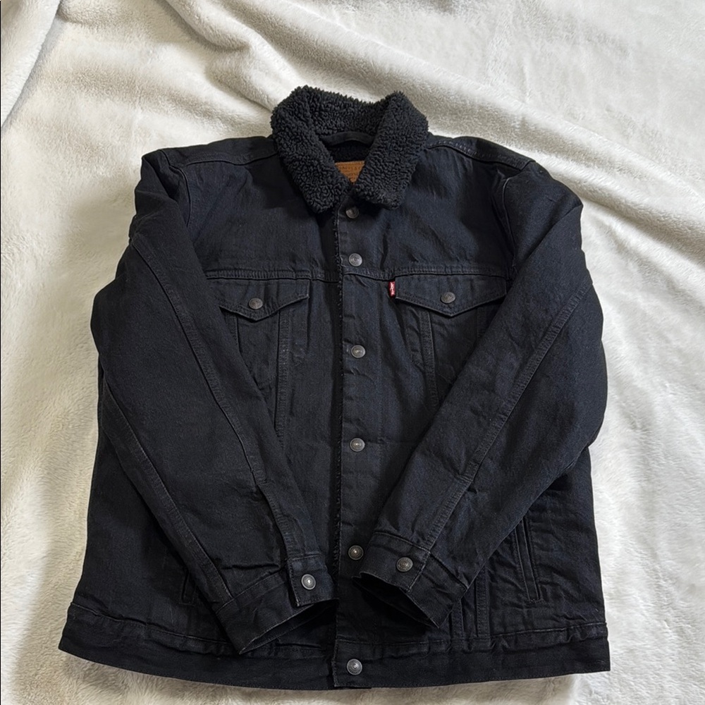 Men's Black Levi’s Denim Jacket